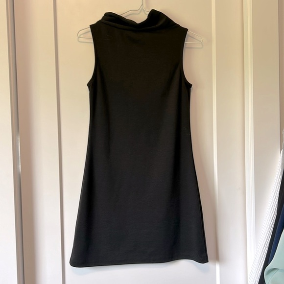 Sleeveless Collared Mini Dress - Picture 2 of 2